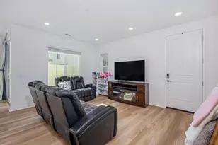 219 Canopy Trails Pl, Fallbrook, CA 92028 - Photo 16