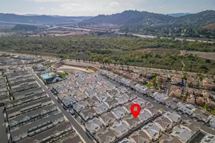 219 Canopy Trails Pl, Fallbrook, CA 92028 - Photo 2