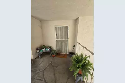  2566 White Oak Pl #6, Escondido, CA 92027 - Photo 2