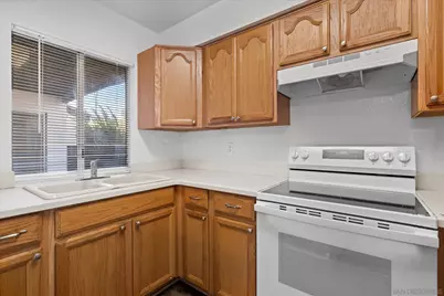  8069 Caminito De Pizza #F, San Diego, CA 92108 - Photo 6