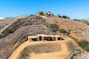 3916 Citrus Dr, Fallbrook, CA 92028 - Photo 6