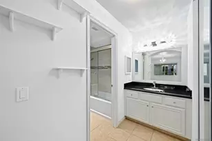 9939 Erma Rd, San Diego, CA 92131 - Photo 12