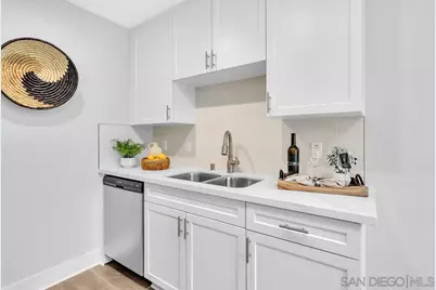  8644 Via Mallorca #F, La Jolla, CA 92037 - Photo 18