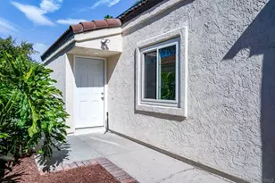 956 S 45th St, San Diego, CA 92113 - Photo 4