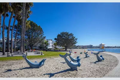  1221 Parker Pl #15, San Diego, CA 92109 - Photo 42