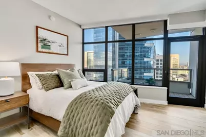  700 W E St #2404, San Diego, CA 92101 - Photo 34