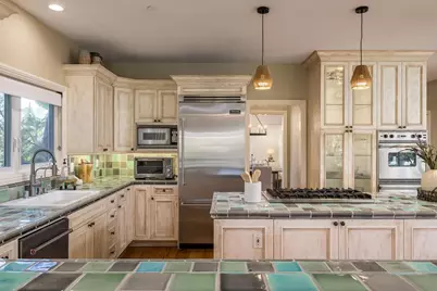  372 Hillcrest Scenic Ln, Encinitas, CA 92024 - Photo 4