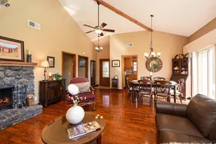 8541 Circle R Course, Escondido, CA 92026 - Photo 2