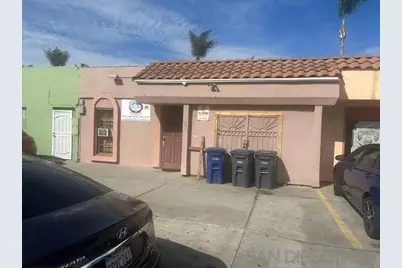  651-53 E. Valley Packway, Escondido, CA 92025 - Photo 4