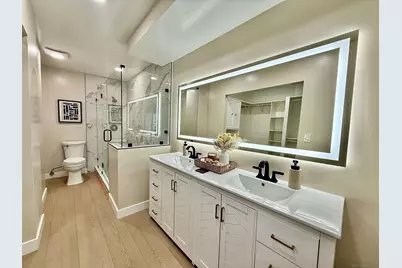  370 Rosecrans St #302, San Diego, CA 92106 - Photo 32