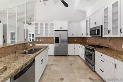  27 Greenview Drive, Carlsbad, CA 92009 - Photo 20