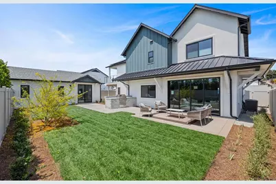  3747 Adams St, Carlsbad, CA 92008 - Photo 2