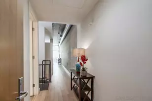 1025 Island Ave, San Diego, CA 92101 - Photo 8