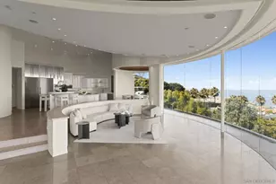 7455 Hillside Dr, La Jolla, CA 92037 - Photo 10