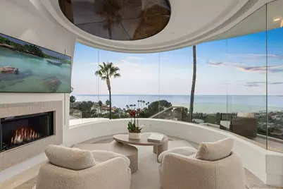  7455 Hillside Dr, La Jolla, CA 92037 - Photo 4