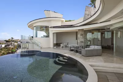  7455 Hillside Dr, La Jolla, CA 92037 - Photo 20