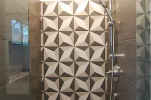 385 Juniper, Carlsbad, CA 92008 - Photo 16