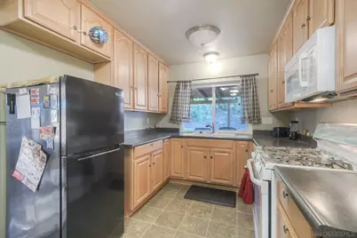  2049 Golden Circle Dr, Escondido, CA 92026 - Photo 8