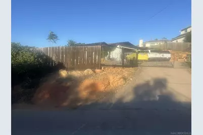  272 Lilac Dr, El Cajon, CA 92021 - Photo 16