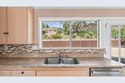  8410 Innsdale Ln, San Diego, CA 92114 - Photo 10