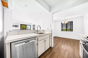 9302 Twin Trails Dr, San Diego, CA 92129 - Photo 12