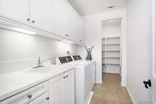 8492 Blackburn Ln, San Diego, CA 92127 - Photo 14