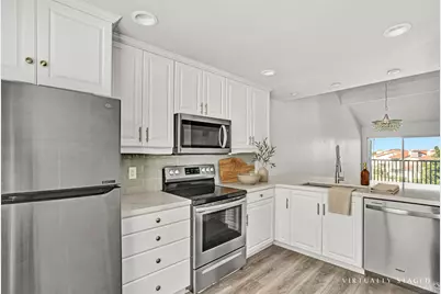  901 Caminito Estrada #C, Carlsbad, CA 92011 - Photo 4