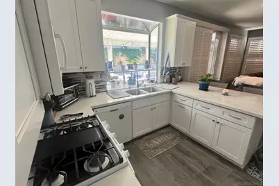  260 Sierra Madre Way, Corona, CA 92881 - Photo 18