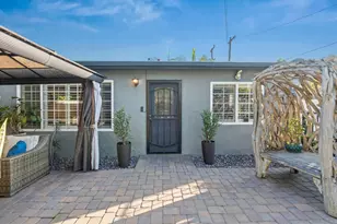 1733 Hornblend St, San Diego, CA 92109 - Photo 2