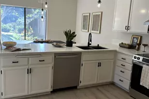 3618 Milford Pl, Carlsbad, CA 92010 - Photo 4