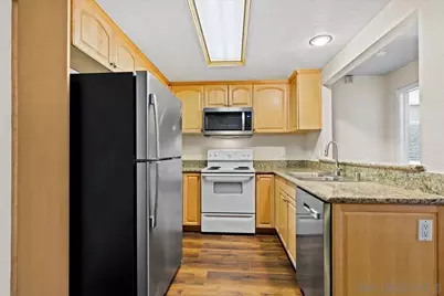 2950 Broadway #16, San Diego, CA 92102 - Photo 8
