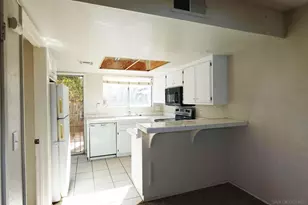 9034 Kenwood Dr, Spring Valley, CA 91977 - Photo 8