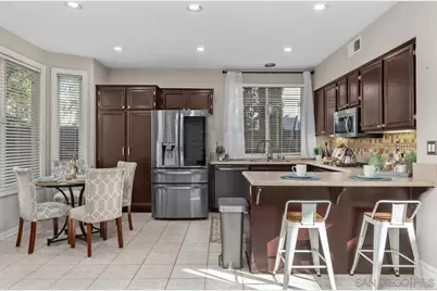  29610 Gracilior Dr, Escondido, CA 92026 - Photo 10