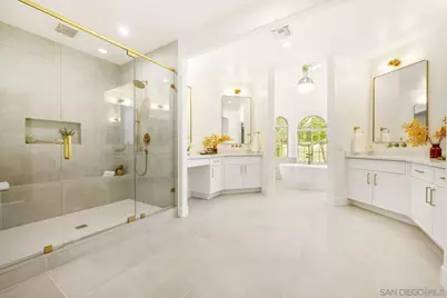  17601 Valle Verde, Poway, CA 92064 - Photo 2