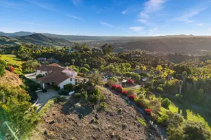 2323 Wilt Rd, Fallbrook, CA 92028 - Photo 2