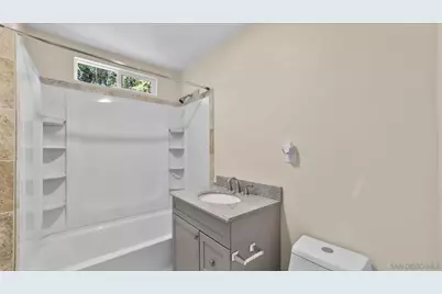  204 N Citrus Ave, Vista, CA 92084 - Photo 16