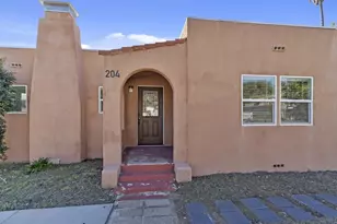 204 N Citrus Ave, Vista, CA 92084 - Photo 2