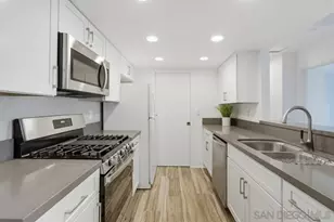 9458 Twin Trails Dr, San Diego, CA 92129 - Photo 2