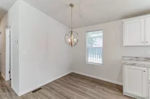 22899 Byron Rd, Crestline, CA 92325 - Photo 16