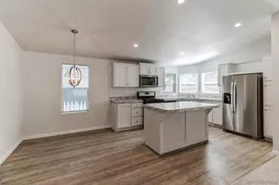 22899 Byron Rd, Crestline, CA 92325 - Photo 4