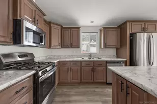 22899 Byron Rd, Crestline, CA 92325 - Photo 6