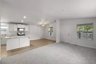 22899 Byron Rd, Crestline, CA 92325 - Photo 8