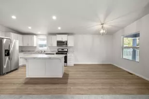 22899 Byron Rd, Crestline, CA 92325 - Photo 12