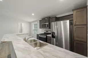 22899 Byron Rd, Crestline, CA 92325 - Photo 4