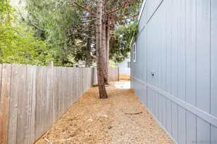 22899 Byron Rd, Crestline, CA 92325 - Photo 26