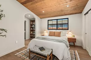 1566 Evergreen St, San Diego, CA 92106 - Photo 16