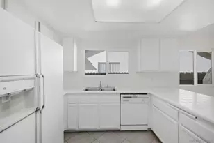 242 Manzanita Dr, Oceanside, CA 92057 - Photo 10