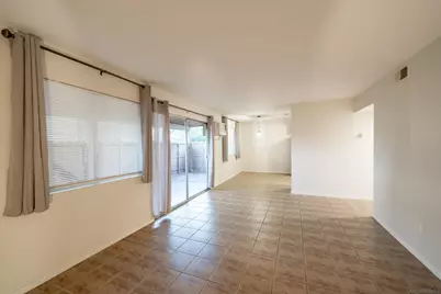  909 Martin Dr #A, Escondido, CA 92026 - Photo 2