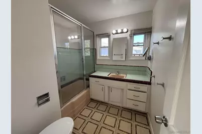  1676 Chatsworth Blvd, San Diego, CA 92107 - Photo 16