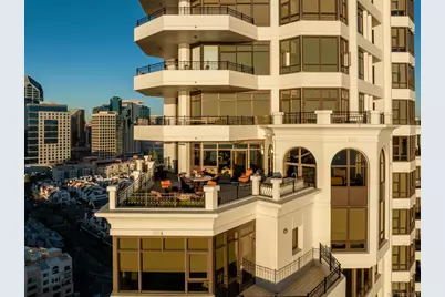  700 W Harbor Dr #2202, San Diego, CA 92101 - Photo 2